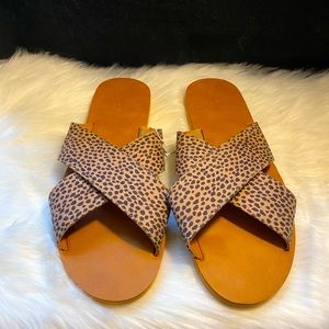 Leopard Print Universal Thread Sandals SZ 11